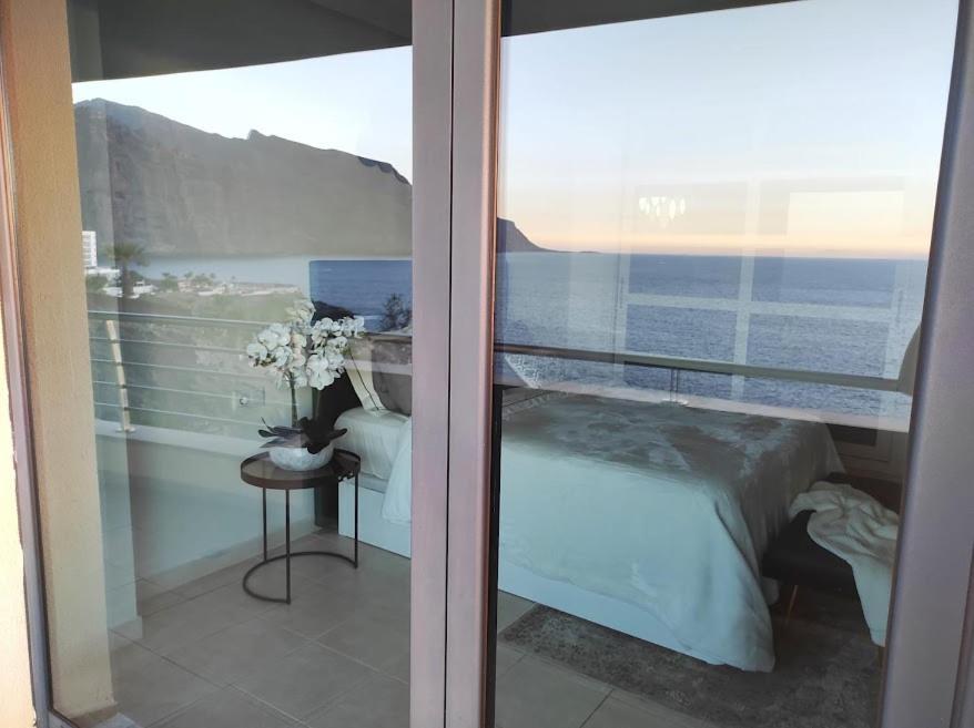Luxury Los Gigantes Apartment Puerto de Santiago  Exterior photo